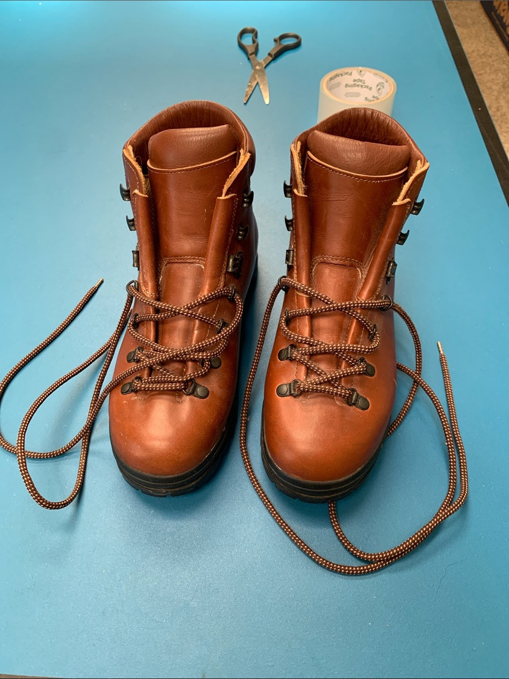 Scarps women’s Brown Leather Hiking Boots